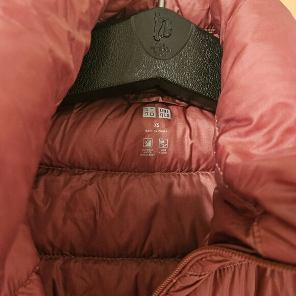 Uniqlo down vest XS - Picture 3 of 4